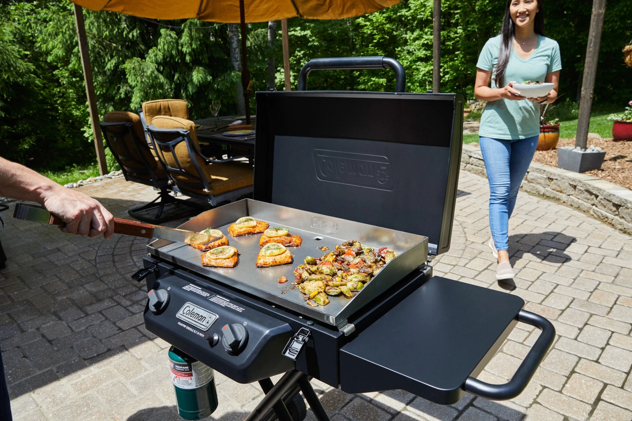 Coleman RoadTrip Griddle With Lid Propane InstaStart|-|Plaque De Cuisson RoadTrip Propane InstaStart 13 Coleman RoadTrip Griddle With Lid Propane InstaStart|-|Plaque De Cuisson RoadTrip Propane InstaStart - Image 11