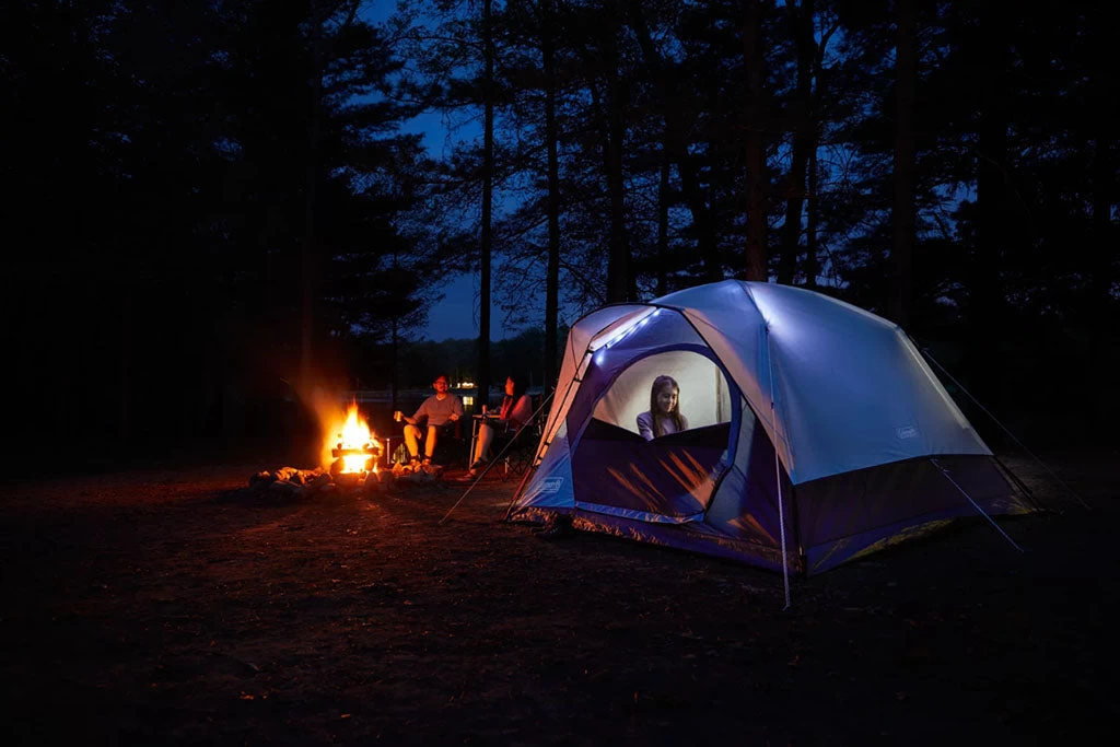 Coleman Skydome Camping Tent With LED Lighting - 4-person|-|Tente Skydome Avec éclairage LED - 4 Personnes 6 Coleman Skydome Camping Tent With LED Lighting - 4-person|-|Tente Skydome Avec éclairage LED - 4 Personnes - Image 4