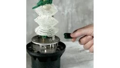 Coleman Signature Elite Perfectflow InstaStart Propane Lantern -Coleman opplanet signature elite perfectflow instastart propane lantern 2000026389 usage 4